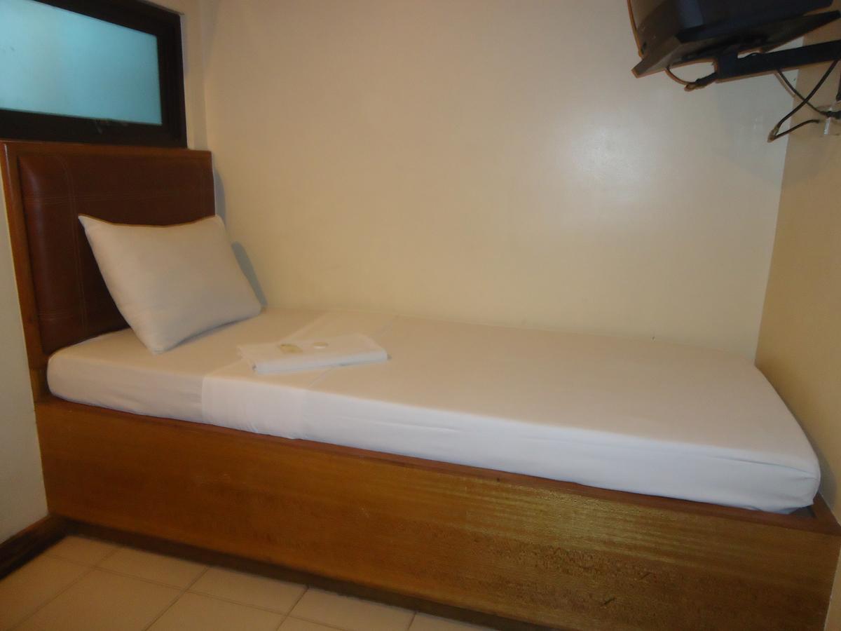 Park Bed And Breakfast Hotel Pasay Manila Ngoại thất bức ảnh